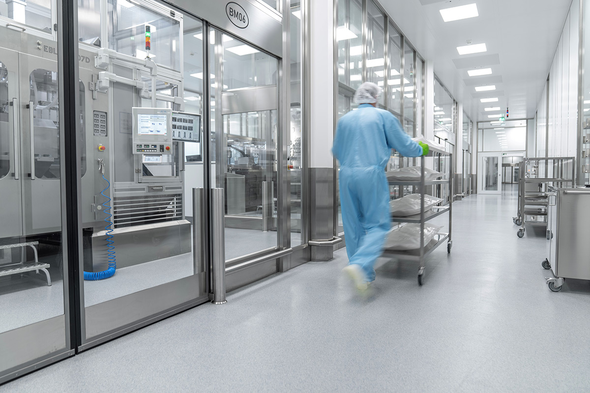 Plastic packaging to the highest standards from cleanroom production Plastic packaging to the highest standards from cleanroom production